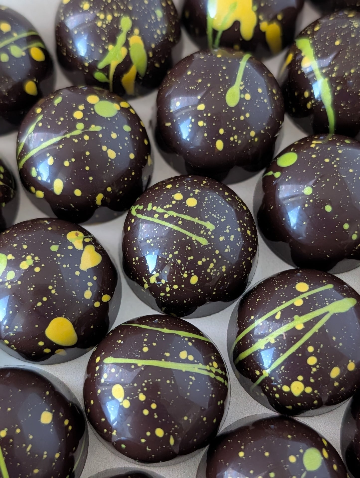 VEGAN FRIENDLY BONBON BOXES